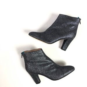 Sarah Jessica Parker Minnie Ankle Booties sz 6.5